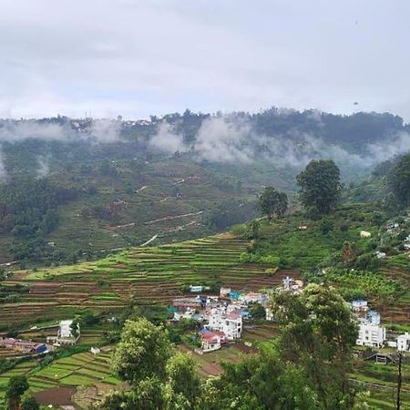 Minus 1 Hotel Kodaikanal Buitenkant foto