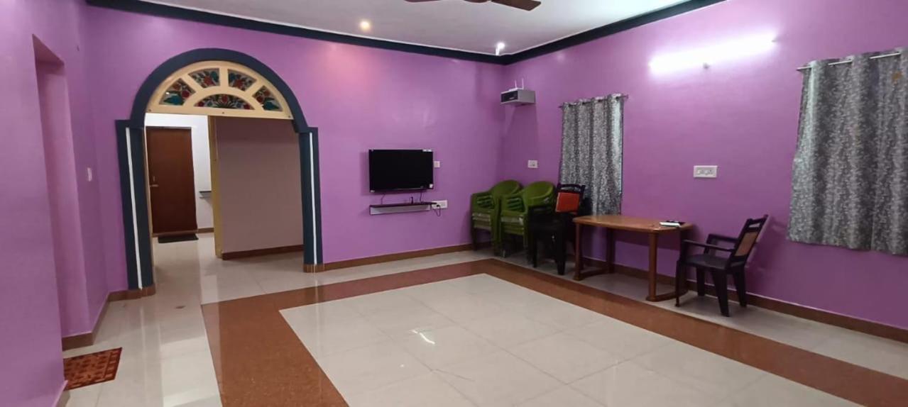 Minus 1 Hotel Kodaikanal Buitenkant foto
