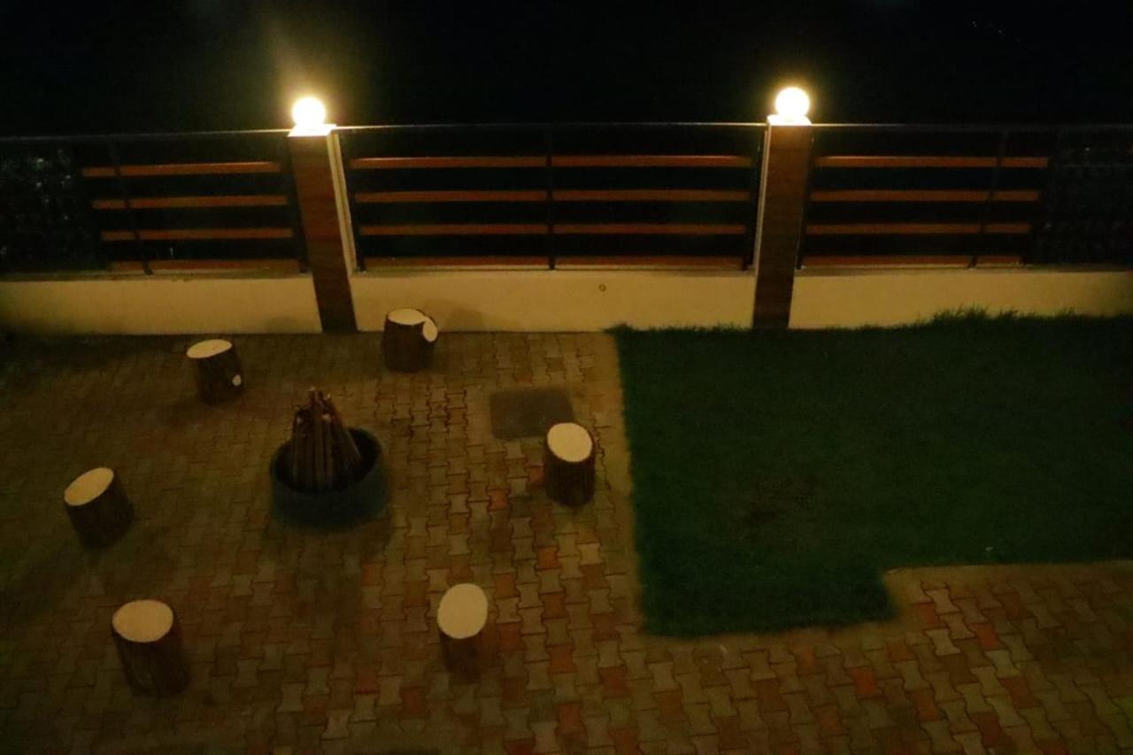 Minus 1 Hotel Kodaikanal Buitenkant foto
