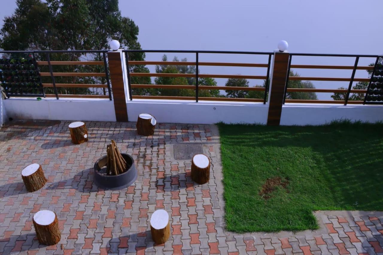 Minus 1 Hotel Kodaikanal Buitenkant foto