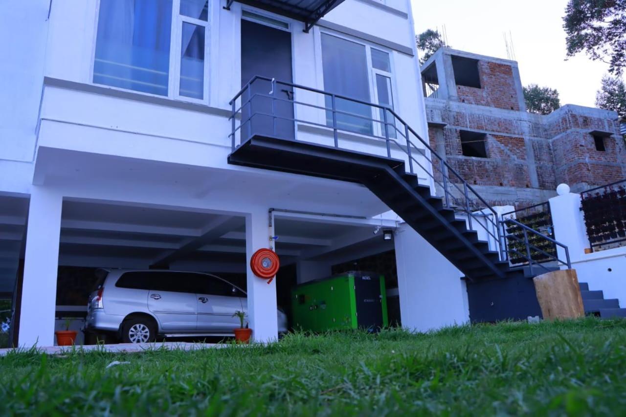 Minus 1 Hotel Kodaikanal Buitenkant foto